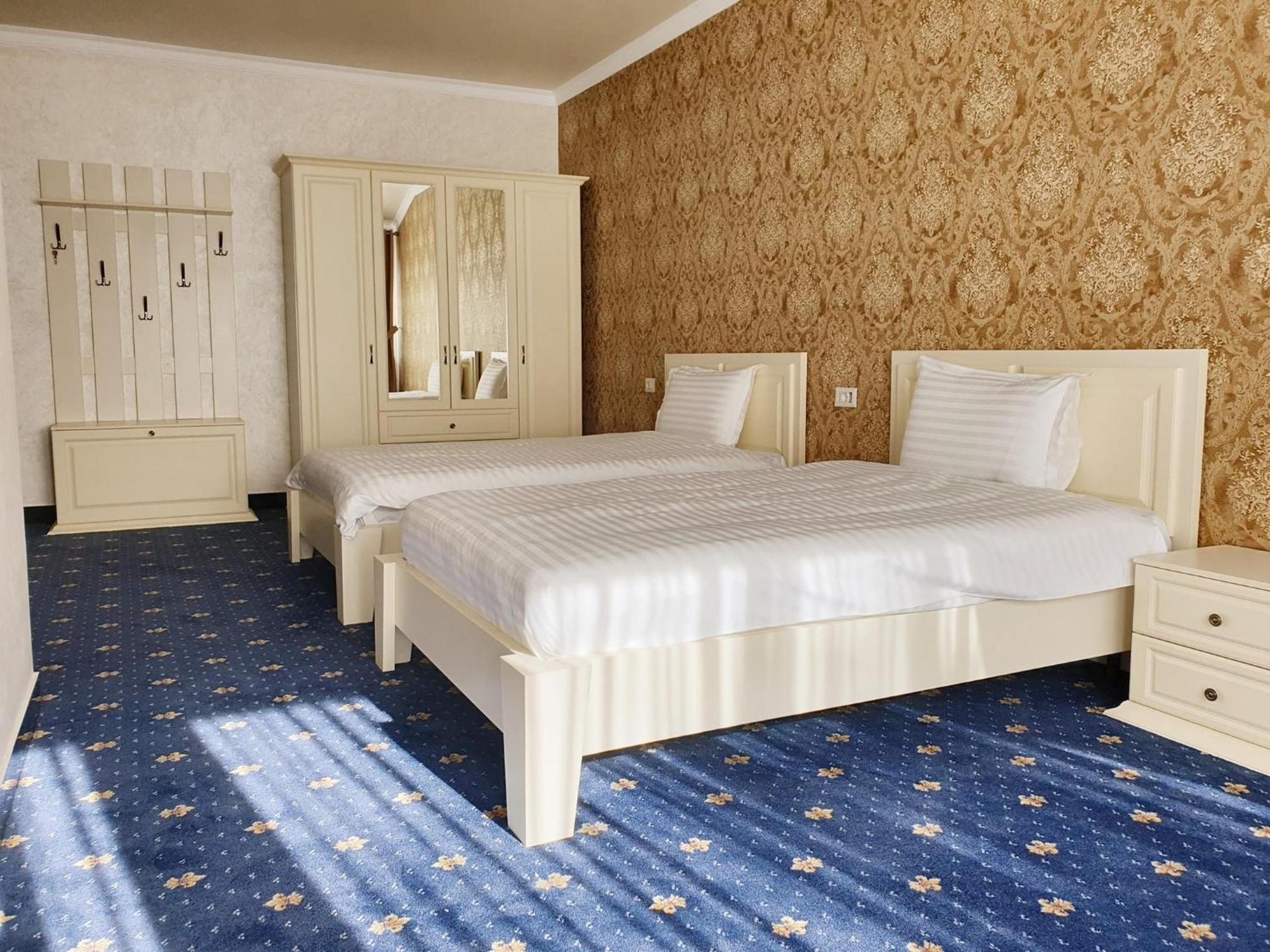 Hotel Bacsoridana Tecuci Ngoại thất bức ảnh